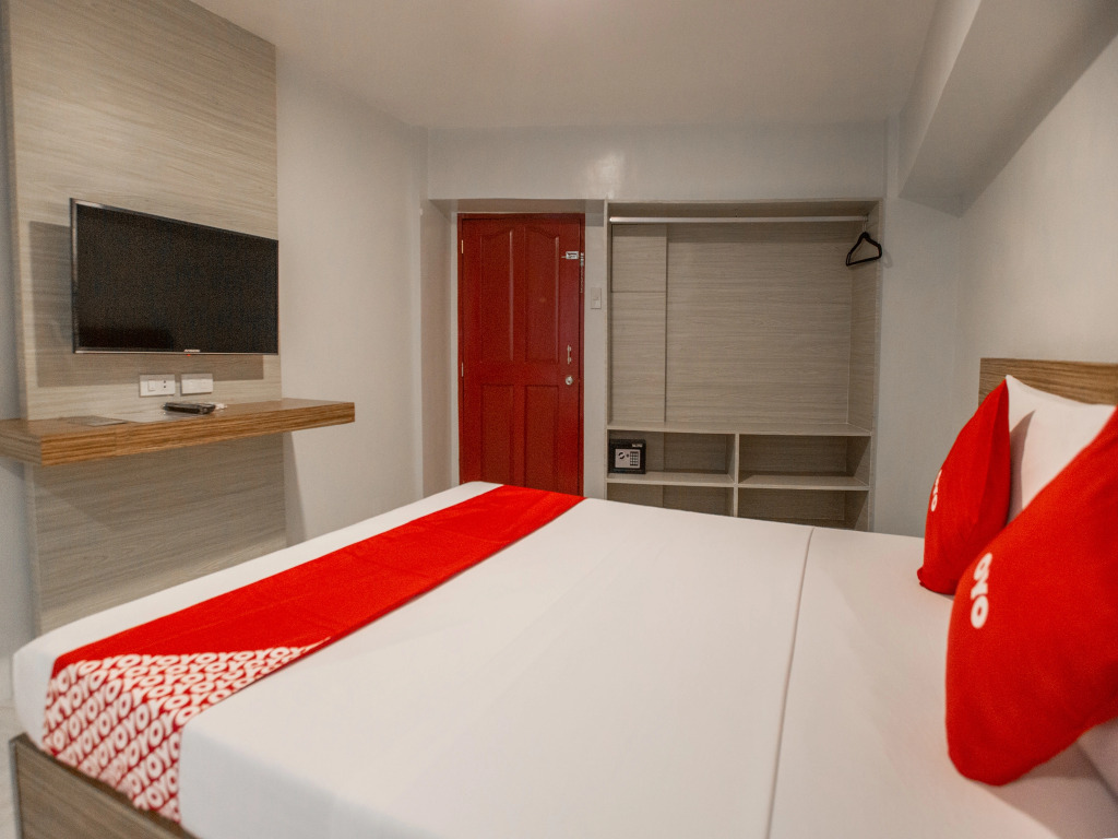 Circuit Hostel