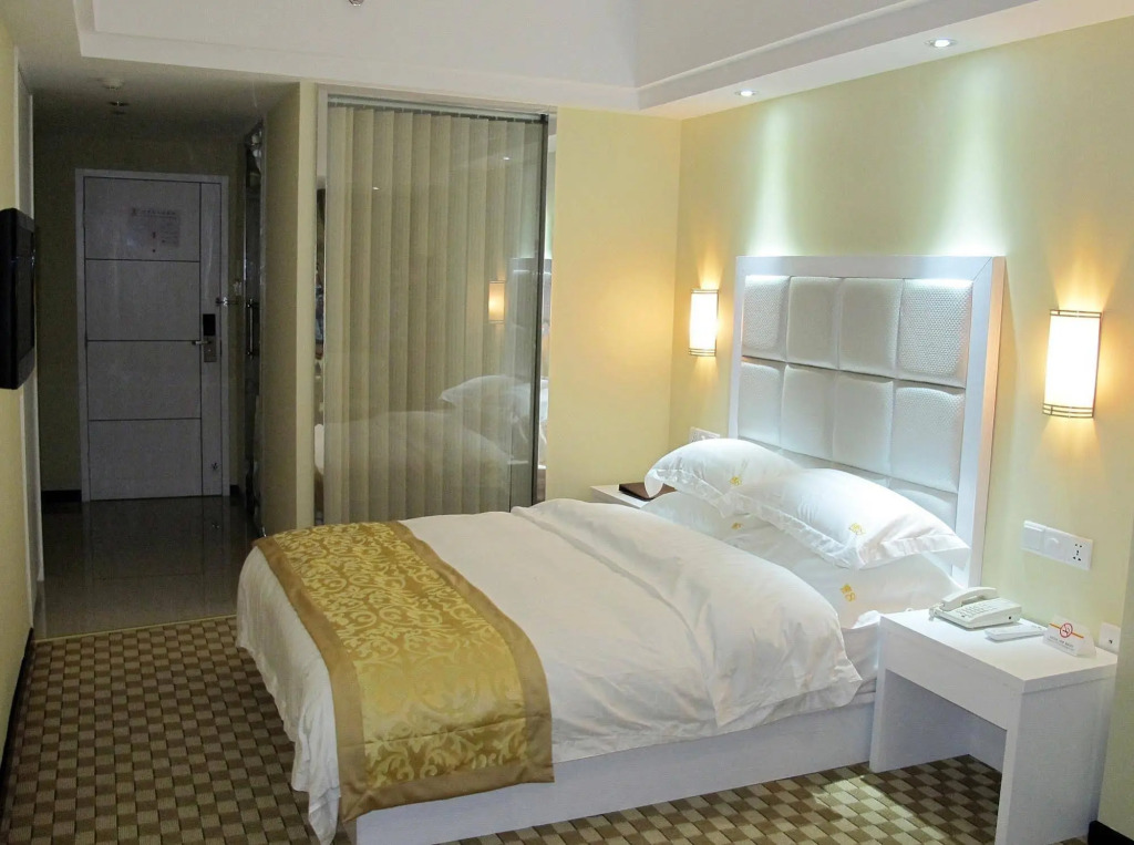Super 8 Hotel