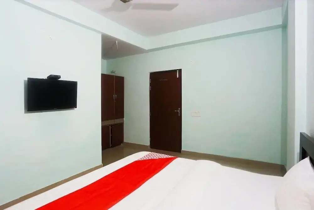 Hotel Him Jyoti by OYO Rooms