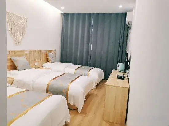 Yinniujiang Wuzhifeng Hotel