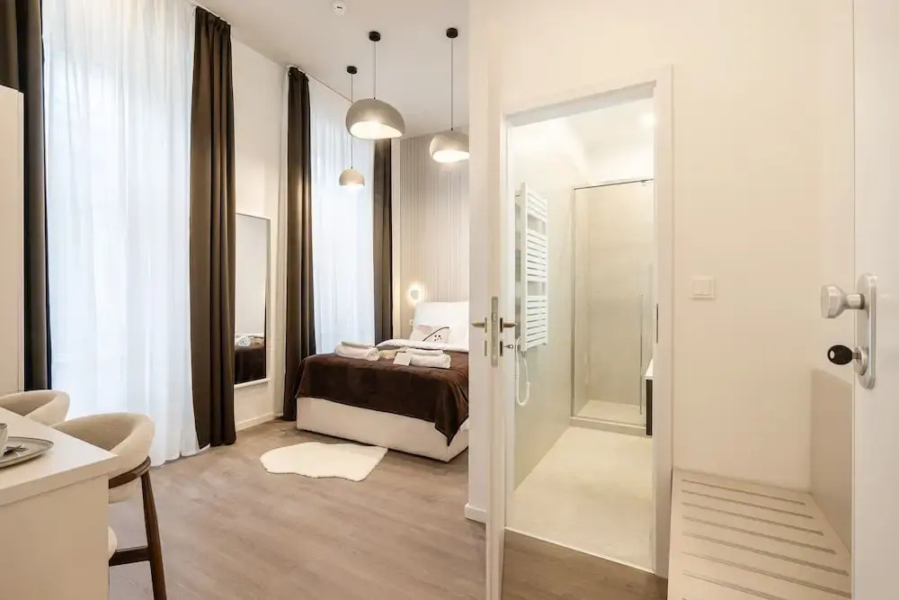 Oasis Luxe Boutique Suites by BQA