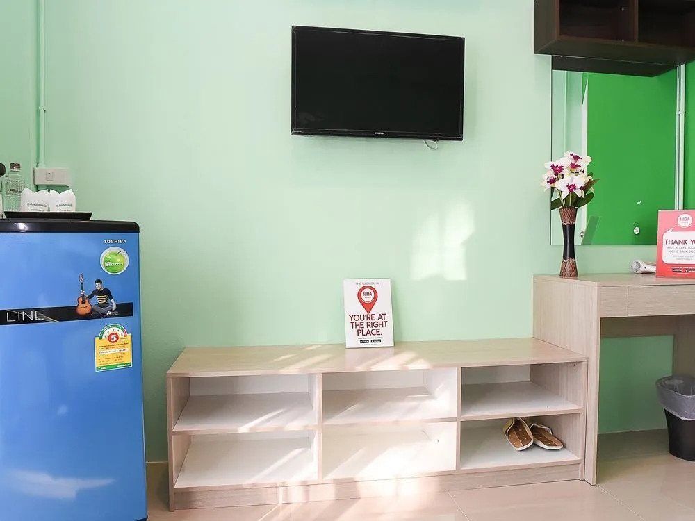 Nida Rooms Rat Uthit Soi 7 Temple