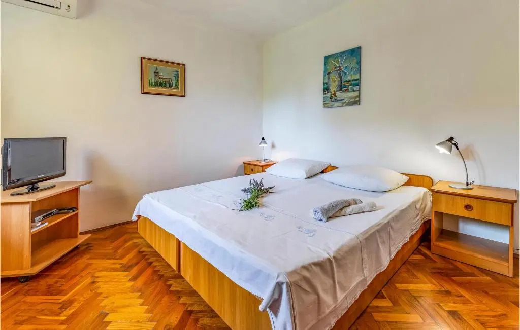 Amazing Apartment in Medulin With 1 Bedrooms and Wifi