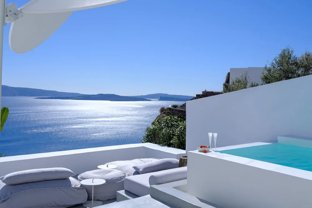 Lathouri Cave Villa