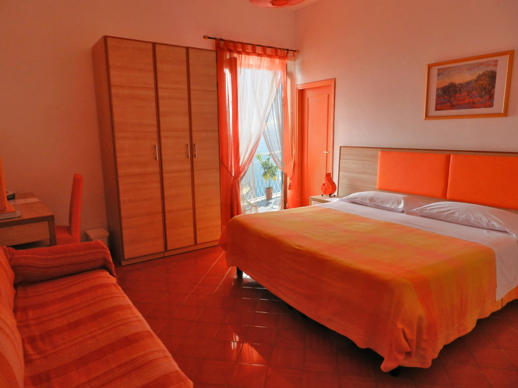 Hotel Holiday