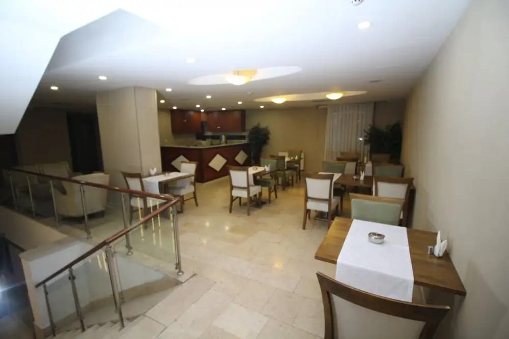 Vali Erdogan Konuk Evi Hitit Otel