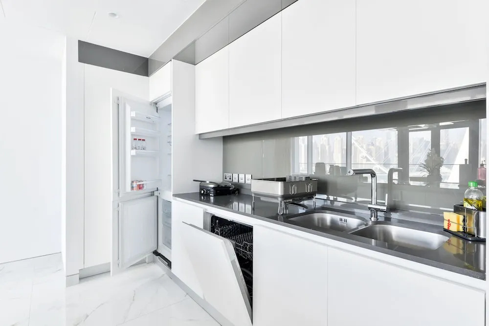 Stylish 2BR on Bluewaters Island