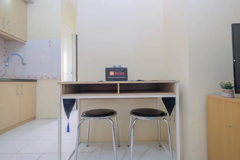 Nice and Comfy 1BR Apartment at MT Haryono Residence By Travelio