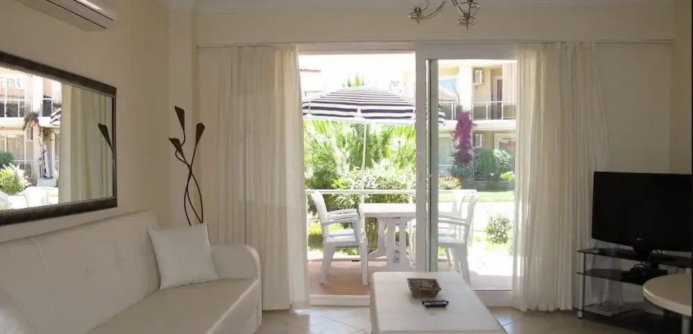 Villa AQ37 by JoyLettings