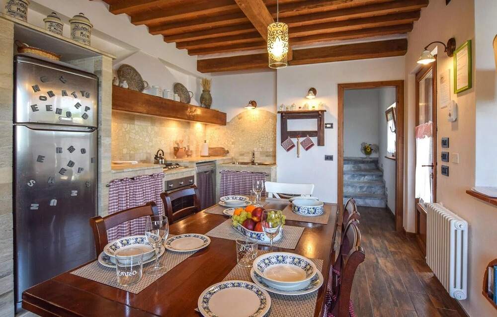 Gorgeous Home In Greppolungo