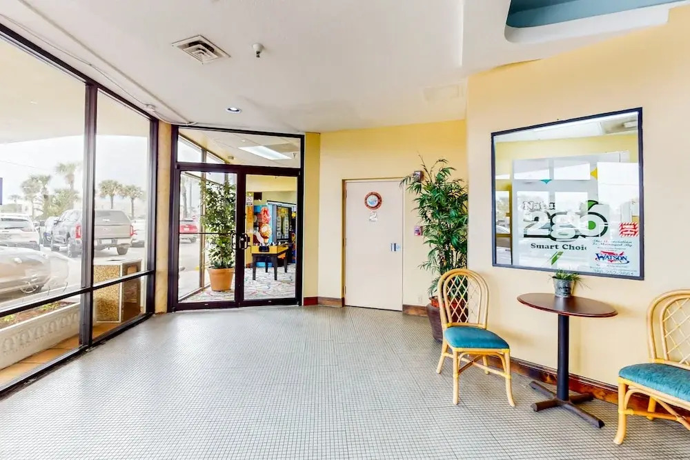 Harbour Beach Resort 518
