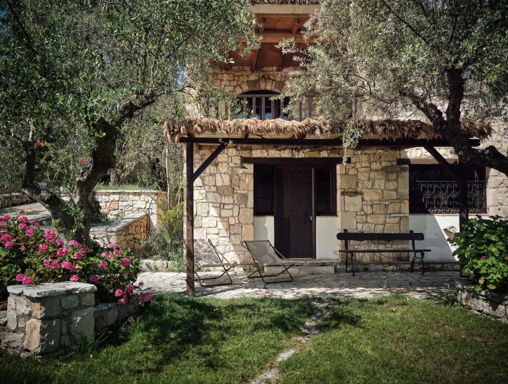 Leedas Village