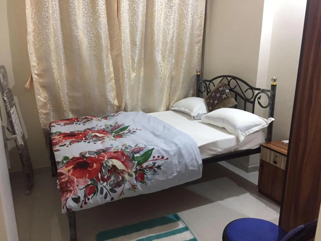 Tata Housing -Garden & pool view-6KM from Airport
