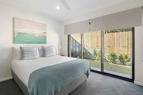 DAYDREAMING Airlie Beach, Water views & only 200m to boardwalk