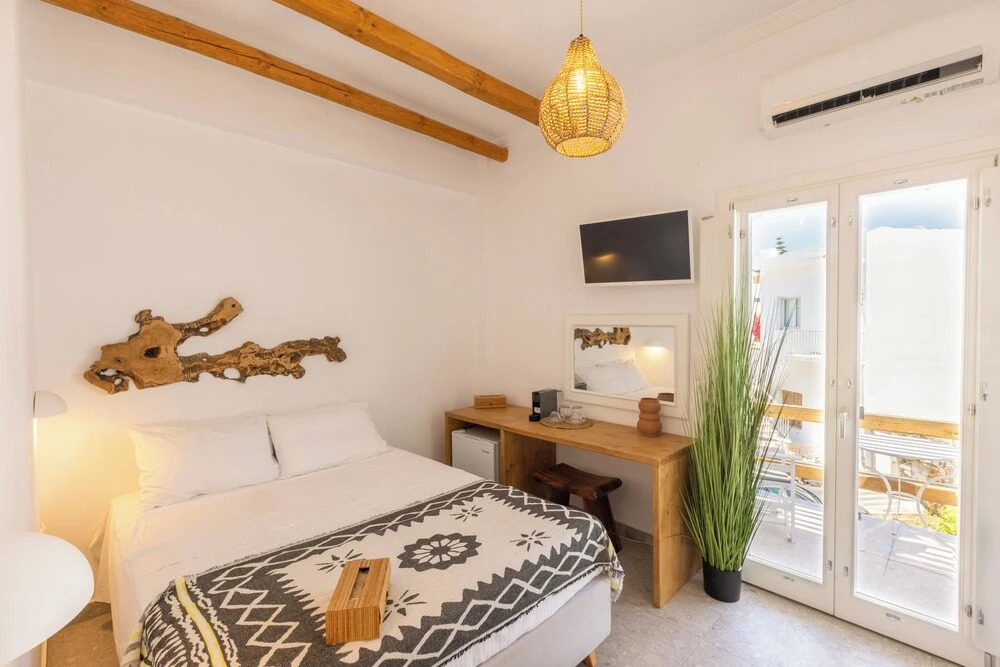 Parosquare Central Suites
