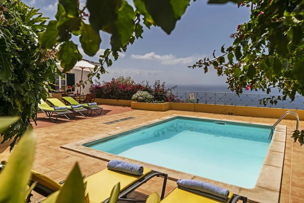 Casa Belflores by Our Madeira
