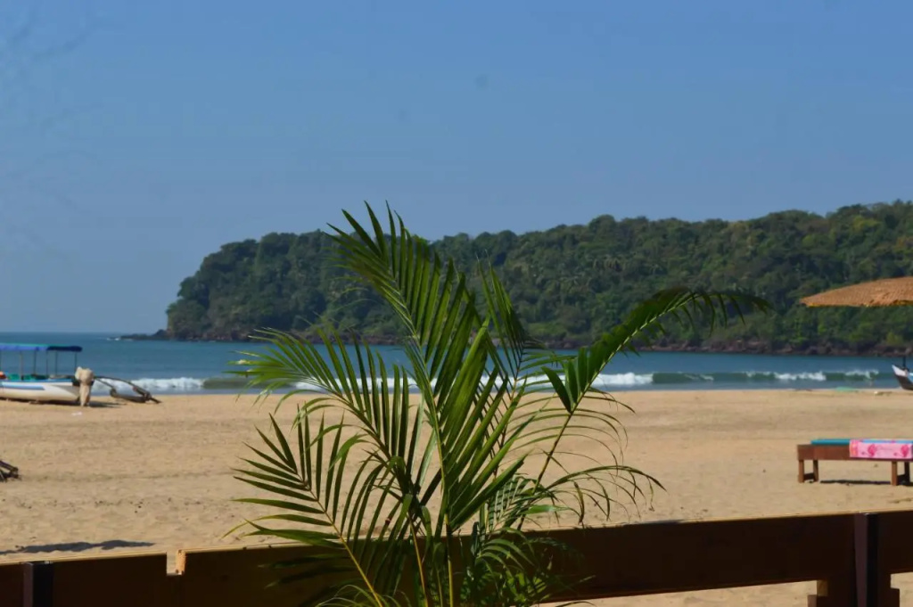 Anantra Sea View Resort