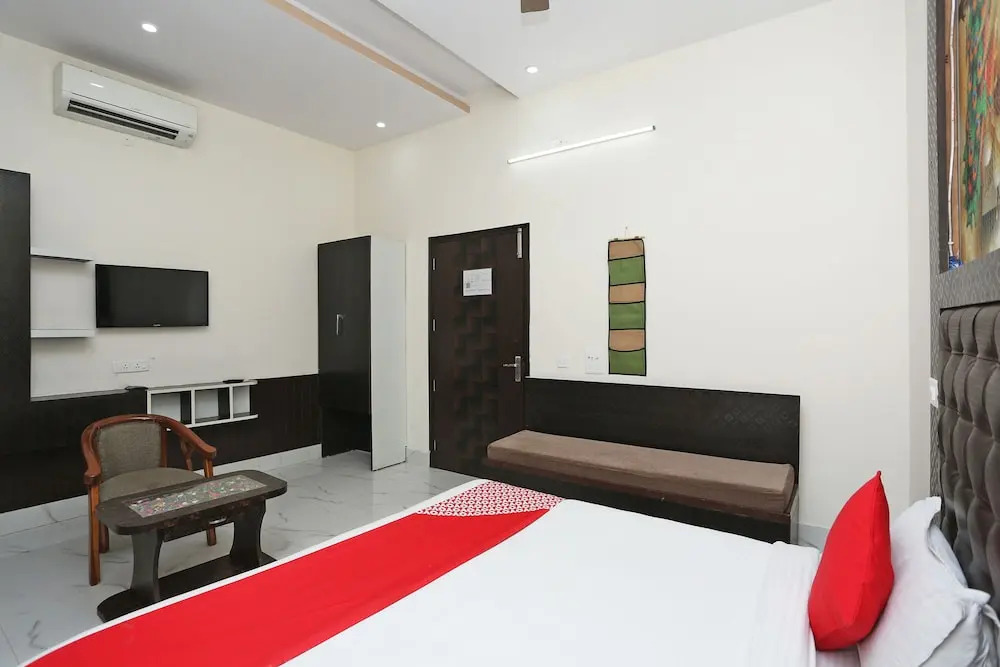 Oyo 30642 Hotel Sumanglam