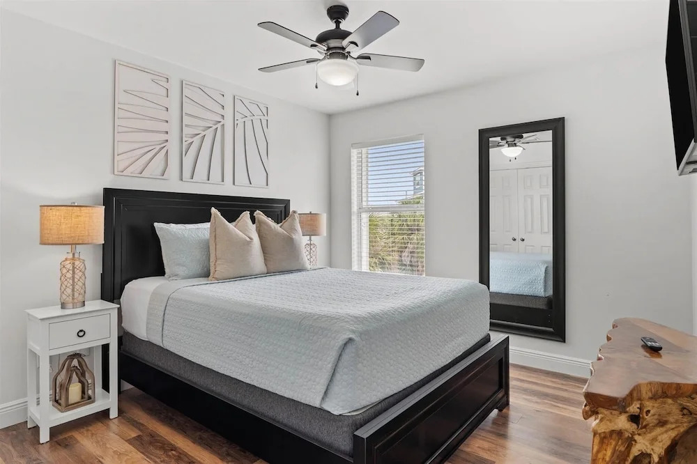 Pier Pressure - 301 Port Royal St 3 Bedroom Home