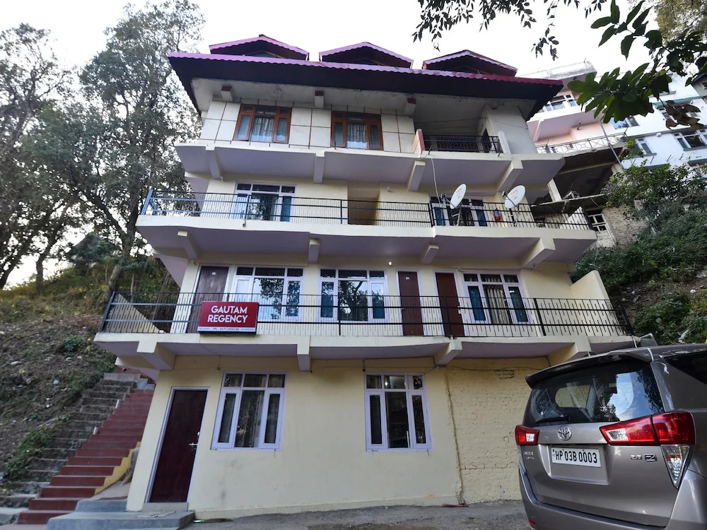 OYO 27622 Gautam Regency