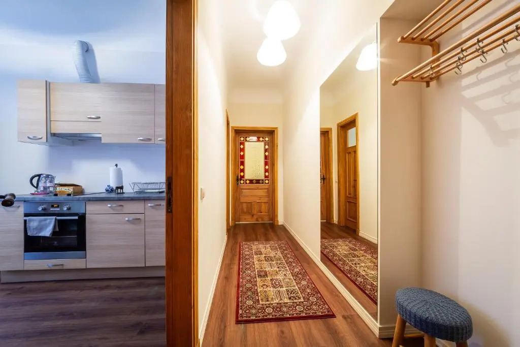 Stories Writer's AP 40sqm Renovated Free parking