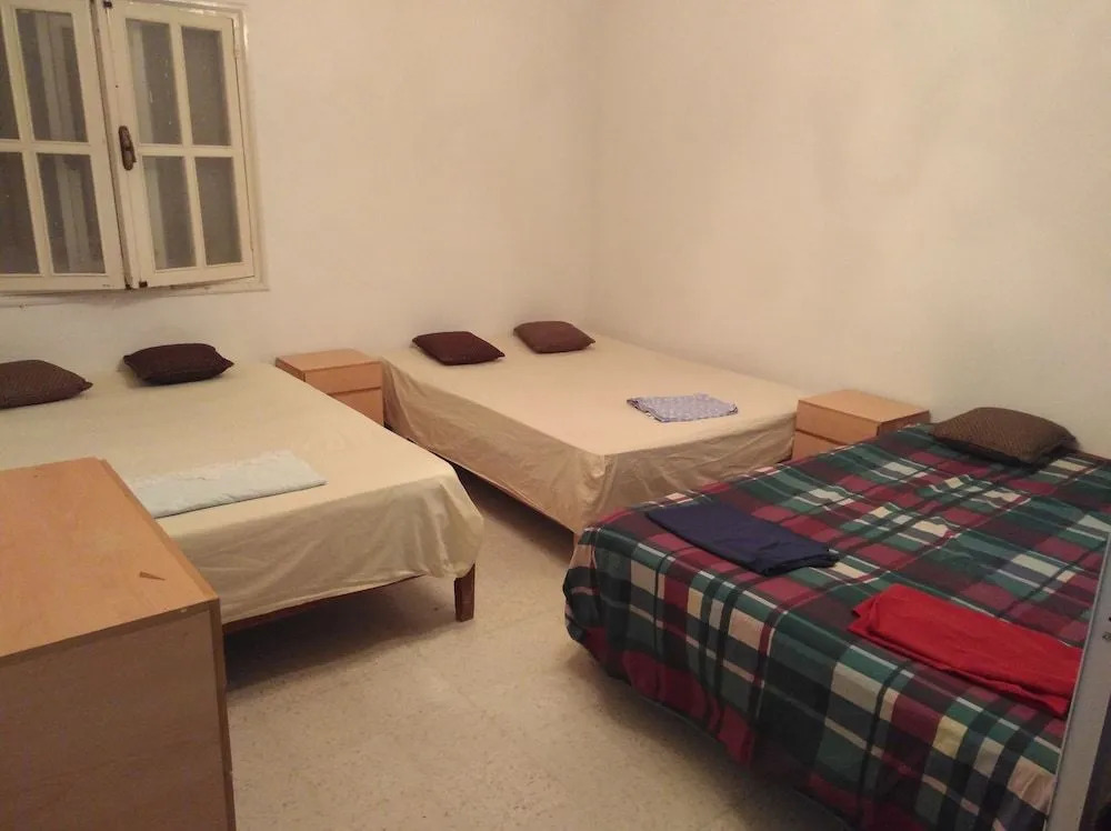 AliWali Room Near Airport Tunis Carthage