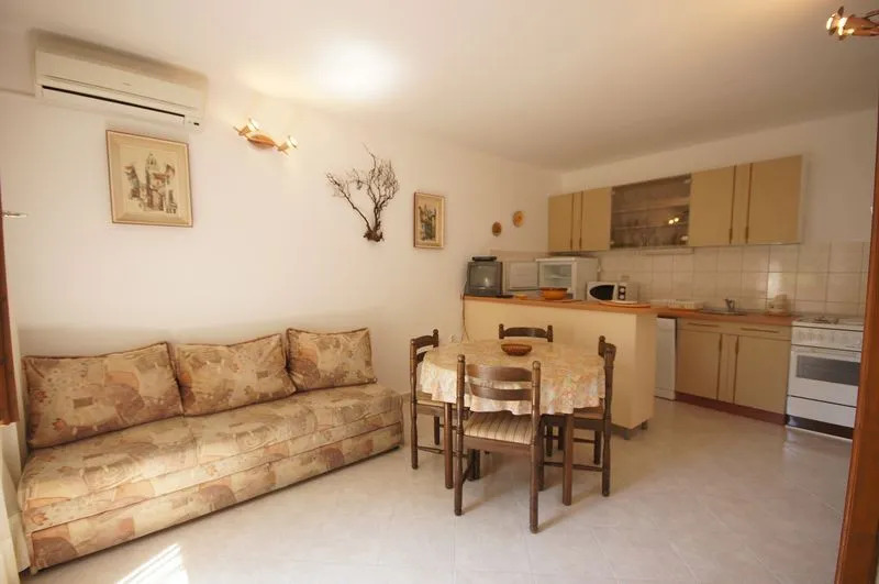 Holiday house PAULO2 - great location near the sea Cove Rogacic , Island Vis