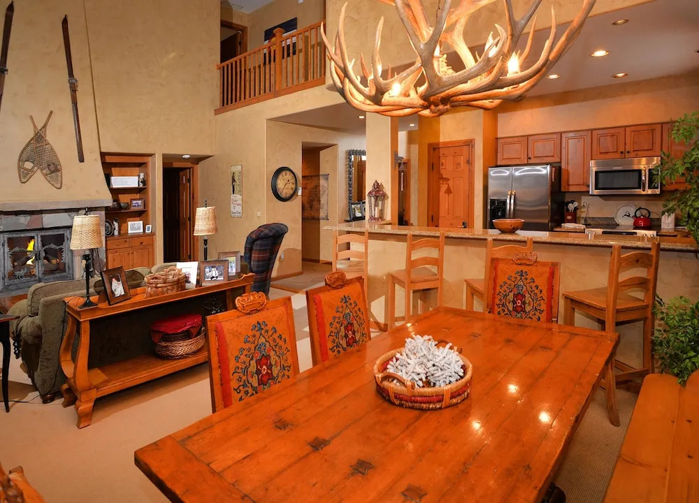 Enclave #193 3 Bedrooms 5 Bathrooms Condo