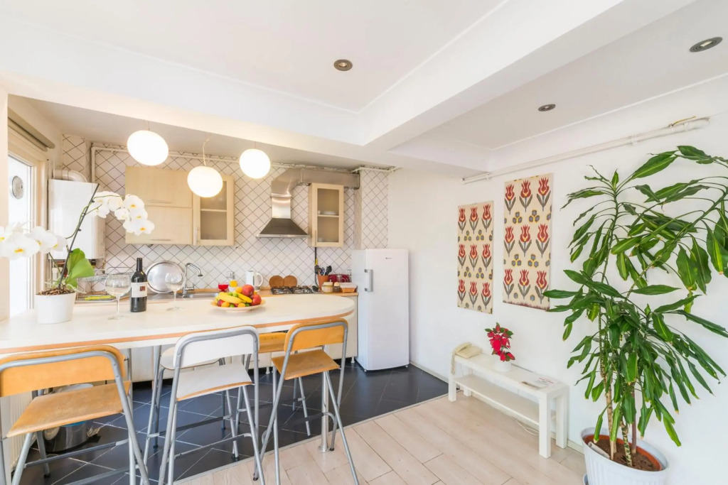 Istanbul Amedros Home