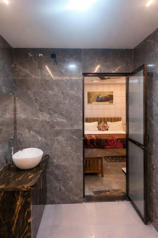 Satyam Guest House