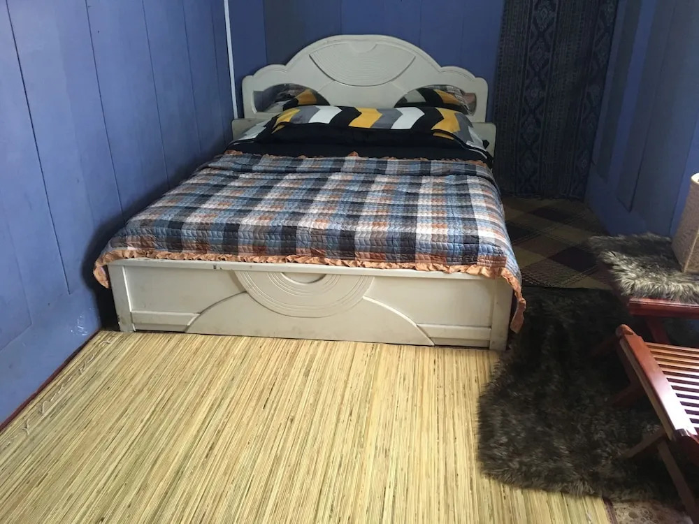 Arut Riverside Guesthouse