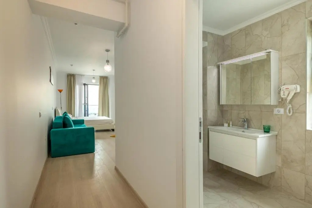 North Club Apartments II