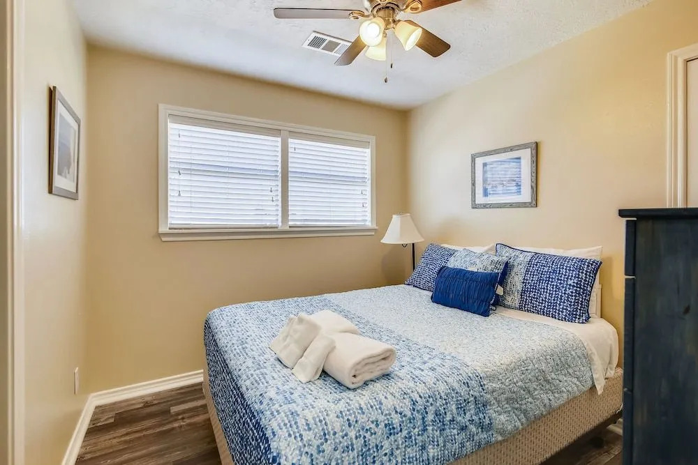 Barefoot Pelican by Ryson Vacation Rentals