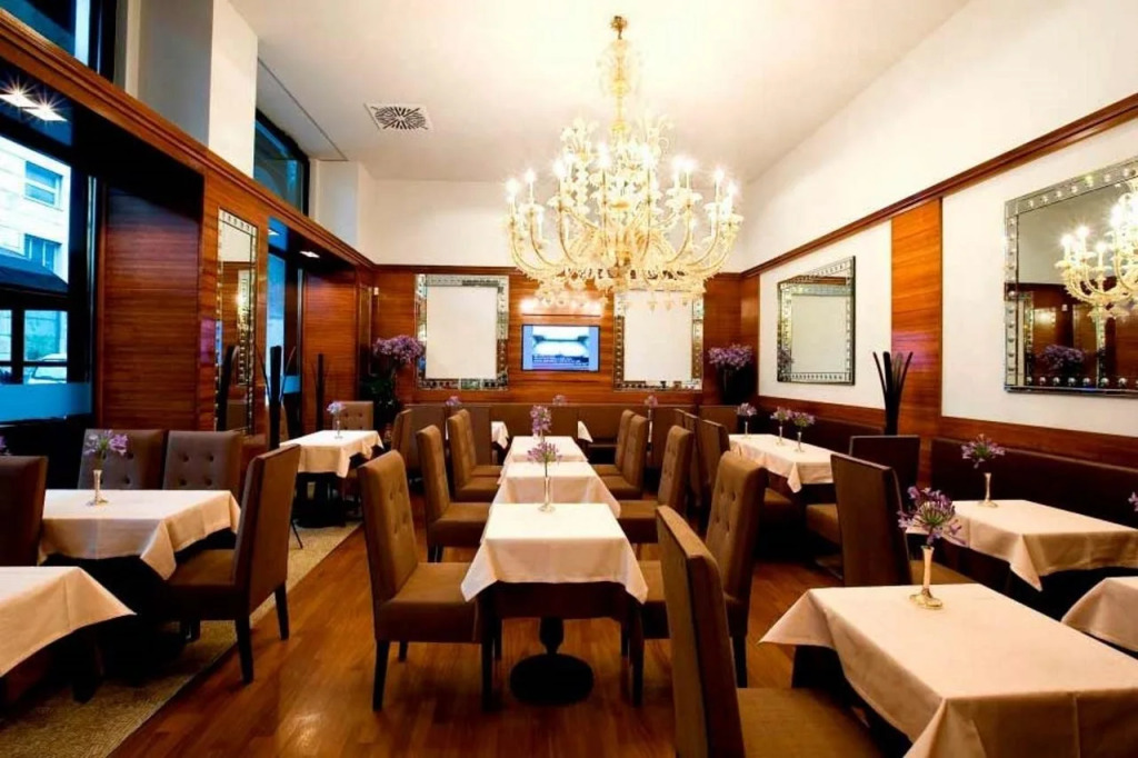 Mokinba Hotels SantAmbroeus