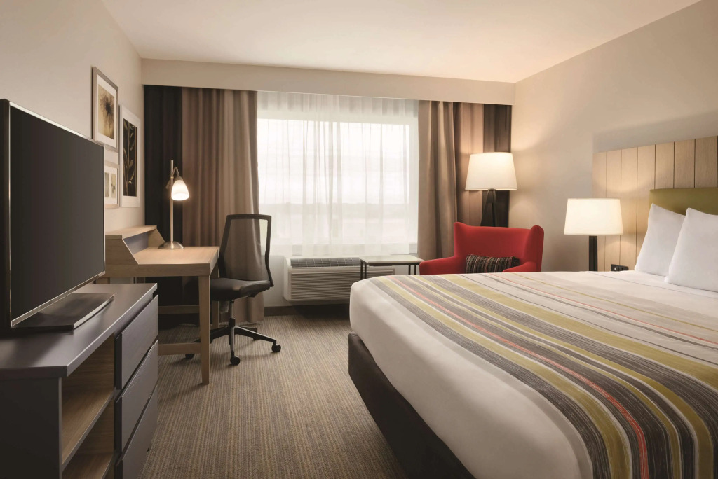 Country Inn & Suites by Radisson, Ft Atkinson, WI