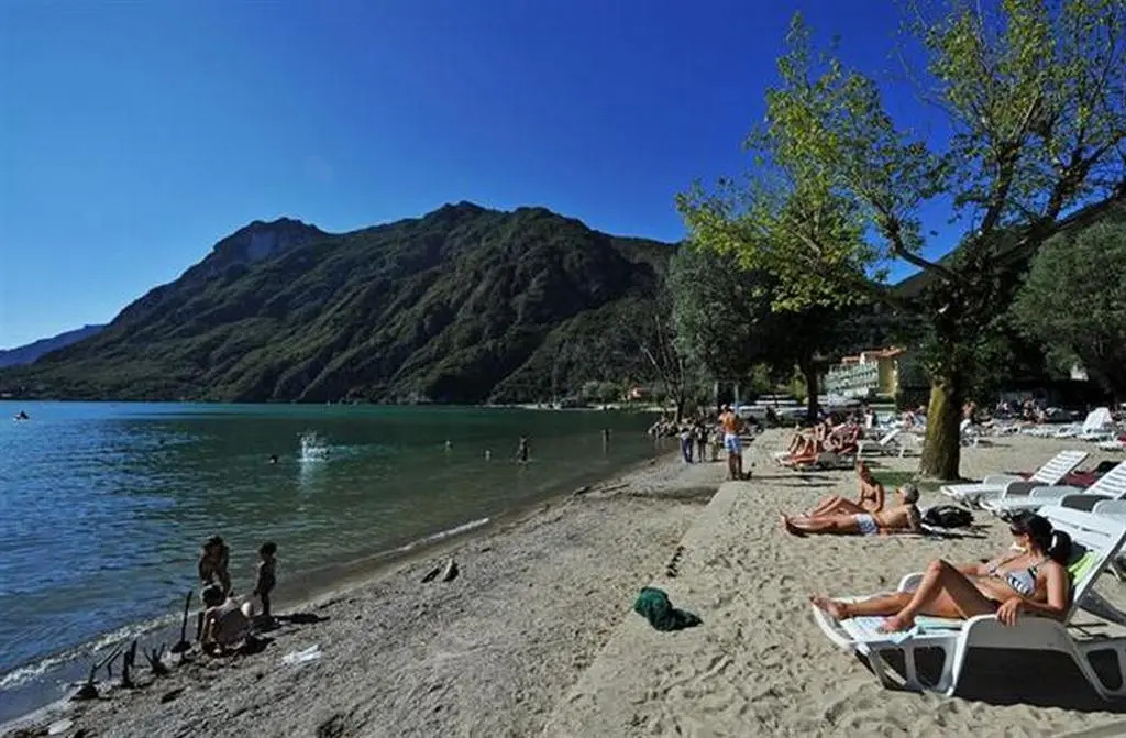 La Piazza Porlezza