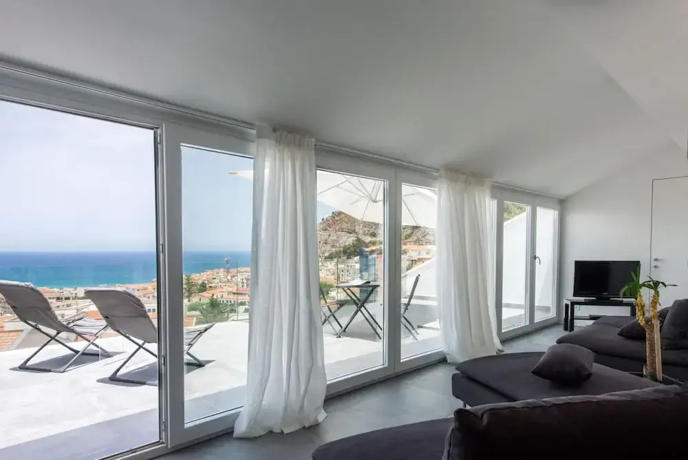 Una Terrazza Vista Mare su Cefal