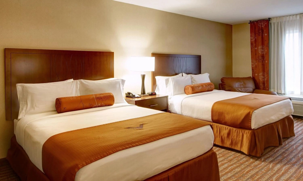 Phoenix Inn Suites Albany
