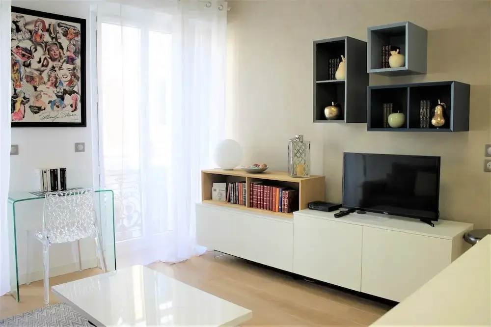 Viva Riviera Modern Brand New 1 Bedroom Palais Foch