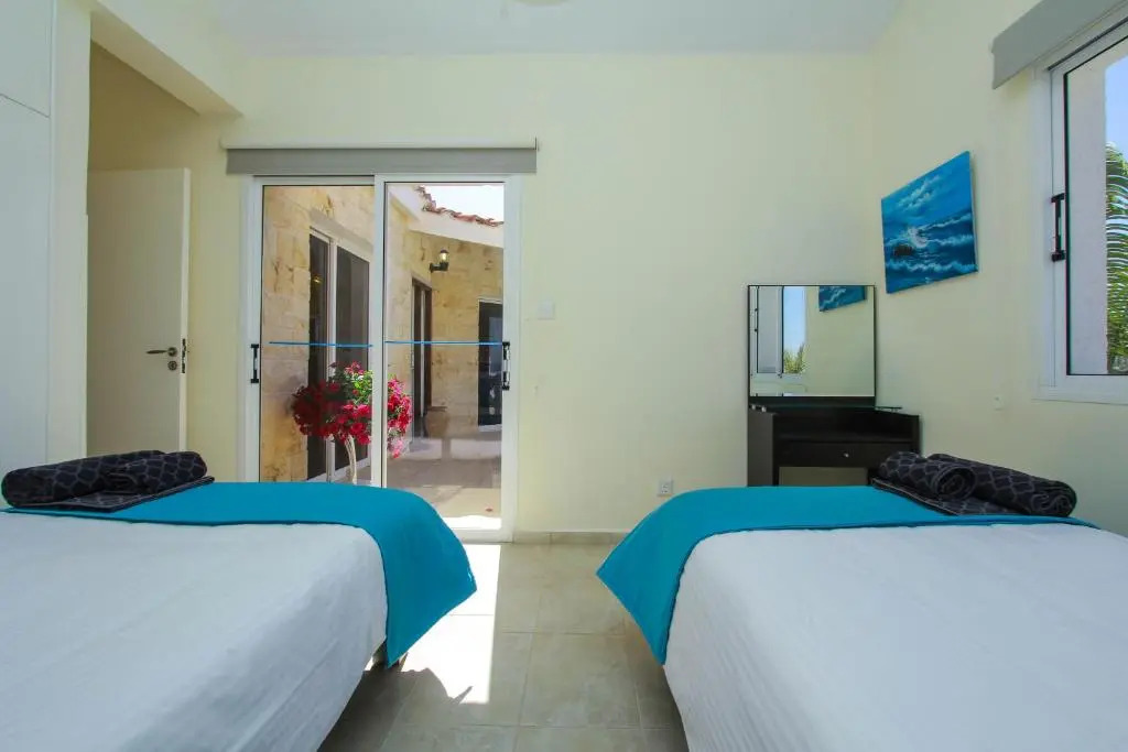 Theos Club Villas 3