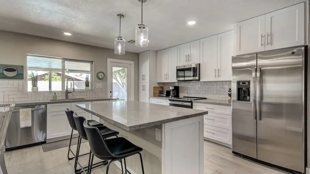 Tempe Remodel w/ Sparkling Pool and Game Room!