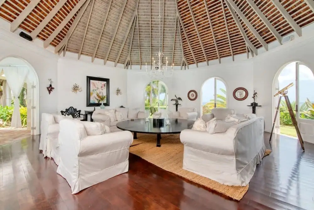 Luxury 8BR Hilltop Villa Sweeping Sea Views Private Pool