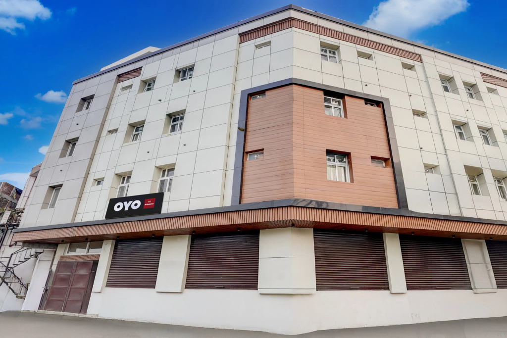 Hotel O Delhi Meerut Expressway Makanpur Formerly Crystal 24