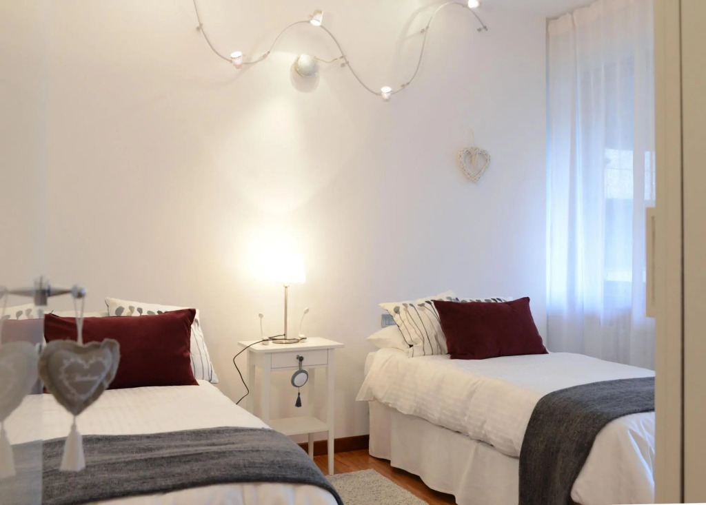 CO-C933-5GIO61A2 - Art Family Apartment