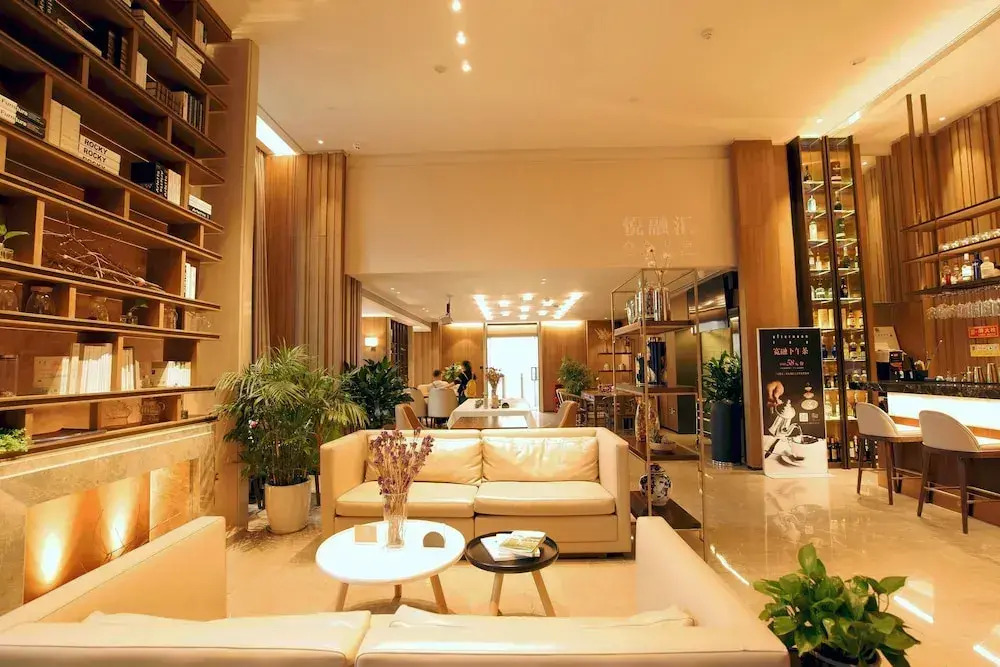 KuanRong Luxury Suites Hotel - Daping Times Square