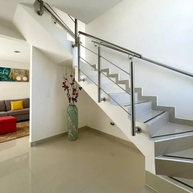 Prime Location House at Cerritos Great Price