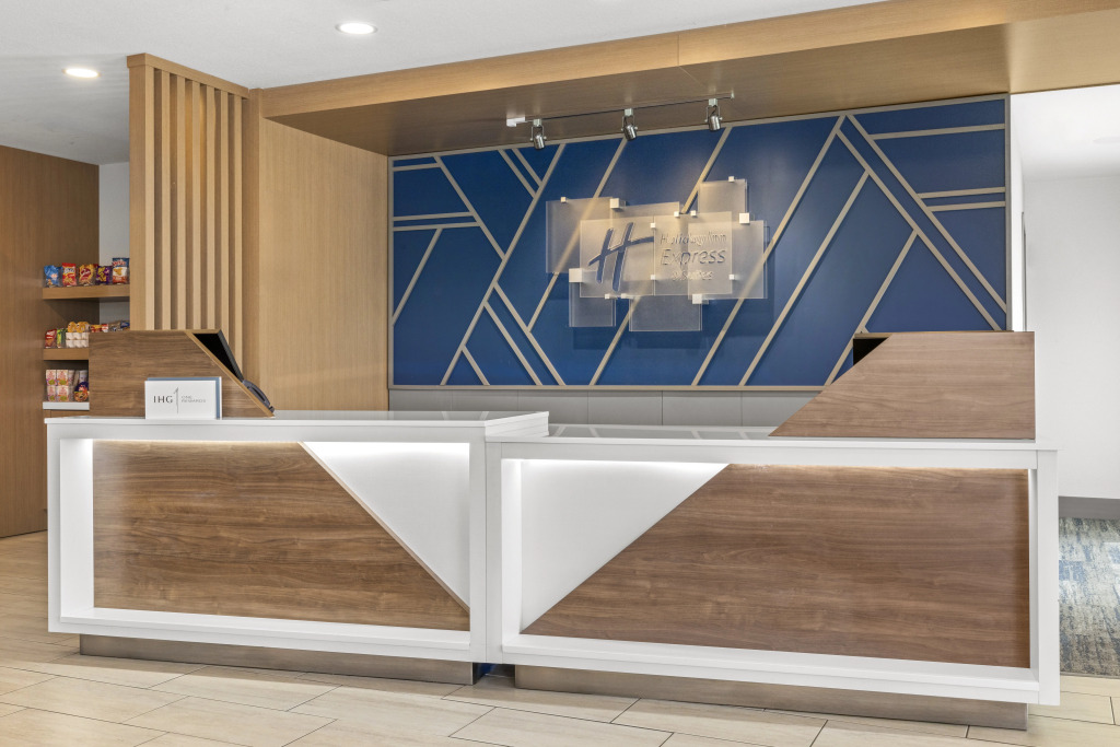 Holiday Inn Express & Suites Phoenix West Tolleson by IHG