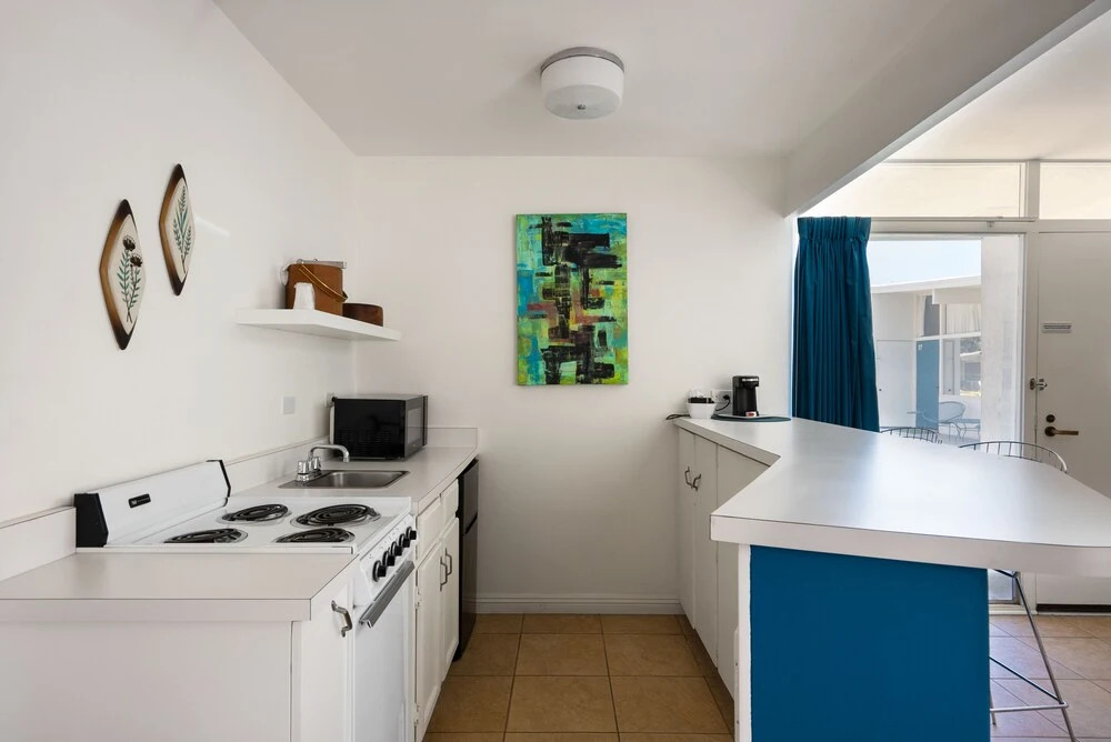 Monkey Tree Hotel 15 by Avantstay Stylish Hotel in Palm Springs w/ Communal Pool!