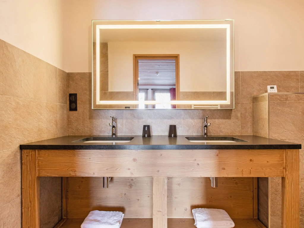 Lush Chalet in Champagny en Vanoise with Sauna