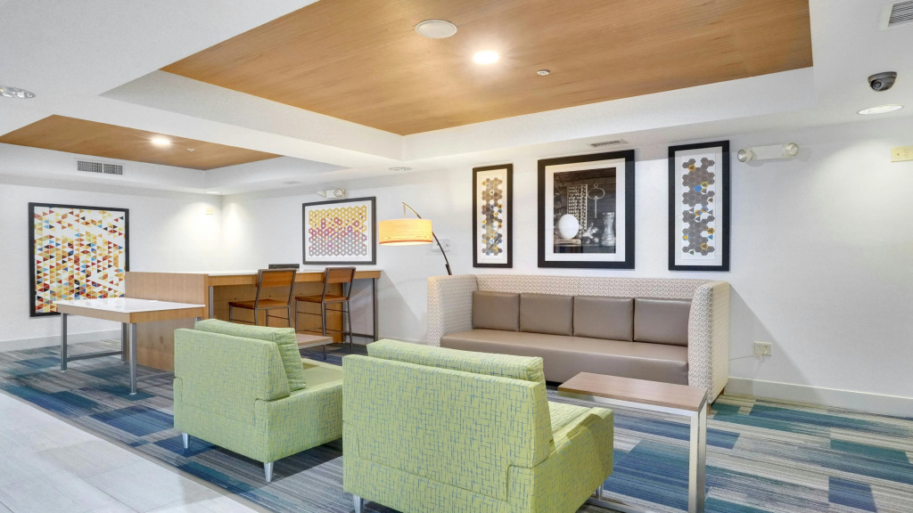 Holiday Inn Express Hotel & Suites Portland by IHG